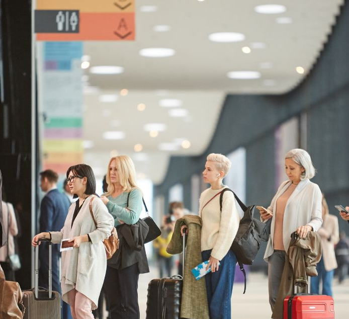 混雑するトイレ